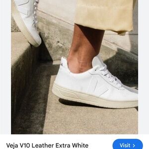 Veja lowtop v-10 sneakers size 8